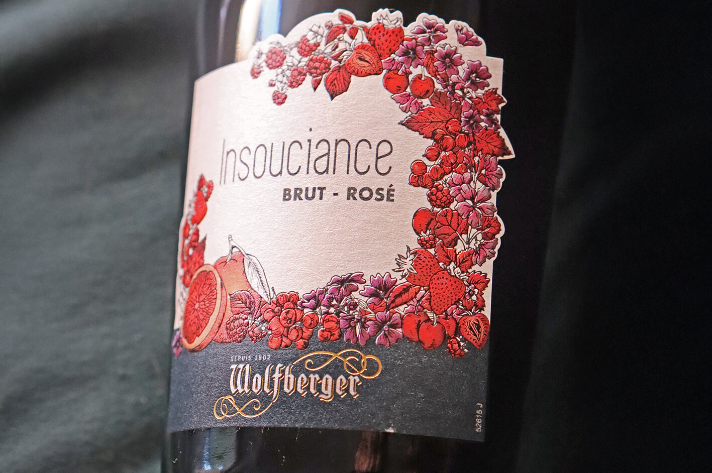 Etiquette Insouciance Rosé Wolfberger en gros plan